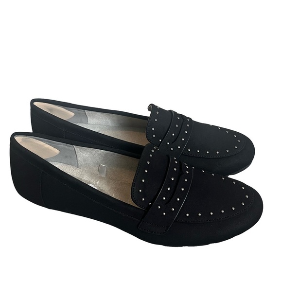 Cliffs by WHITE MOUNTAIN Shoes - Cliffs by WHITE MOUNTAIN Black Studded Loafers. NWOT. Size 9. Great Condition.